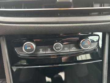 Fotografie des Opel Grandland (X) Grandland 1.2 GS Kamera Allwetter LED Sitzh. FSH