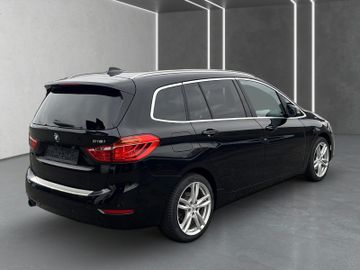 BMW 218 - 6
