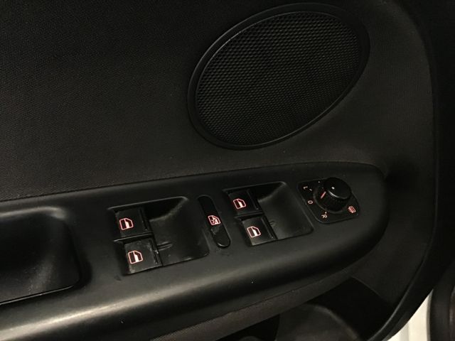 Fahrzeugabbildung Volkswagen Golf Plus VI CrossGolf 1.4 TSI AHK/Tempo/CD/SHZ