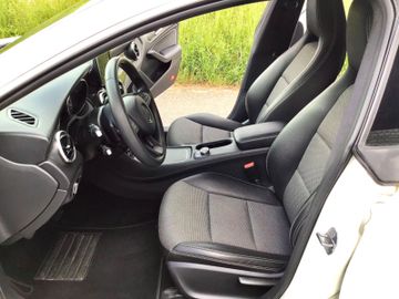 Mercedes CLA 200 Shooting Brake - 9