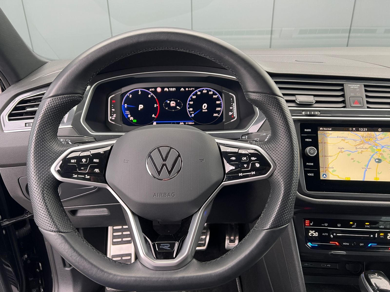 Fahrzeugabbildung Volkswagen Tiguan Allspace R-Line 2.0 TDI DSG 4MOTION *AHK,