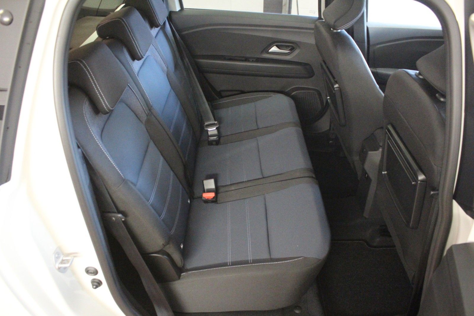 Fahrzeugabbildung Dacia Jogger Hybrid 155 Journey 7-Sitzer MY 2026