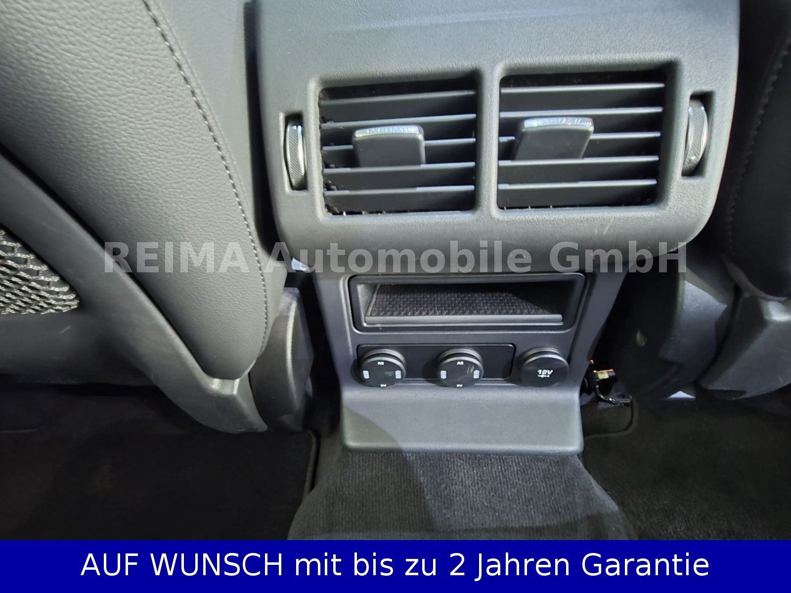 Fahrzeugabbildung Jaguar F-PACE 2,0T Prestige AWD, Pano, Leder, Meridian