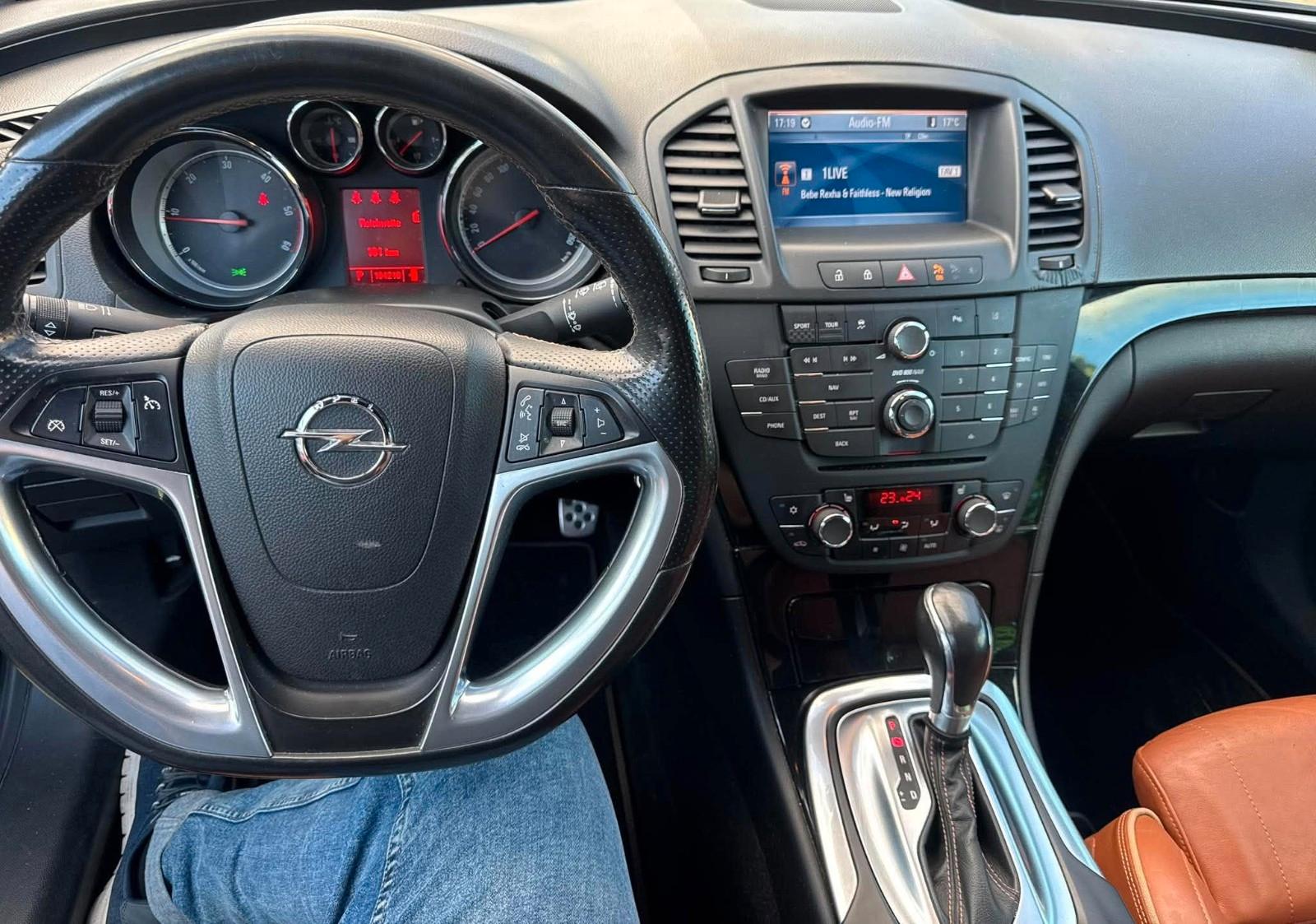 Opel Insignia 2011 — photo 7
