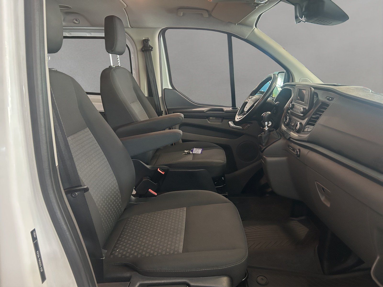 Fahrzeugabbildung Ford Ford Transit Custom 320 L2H1