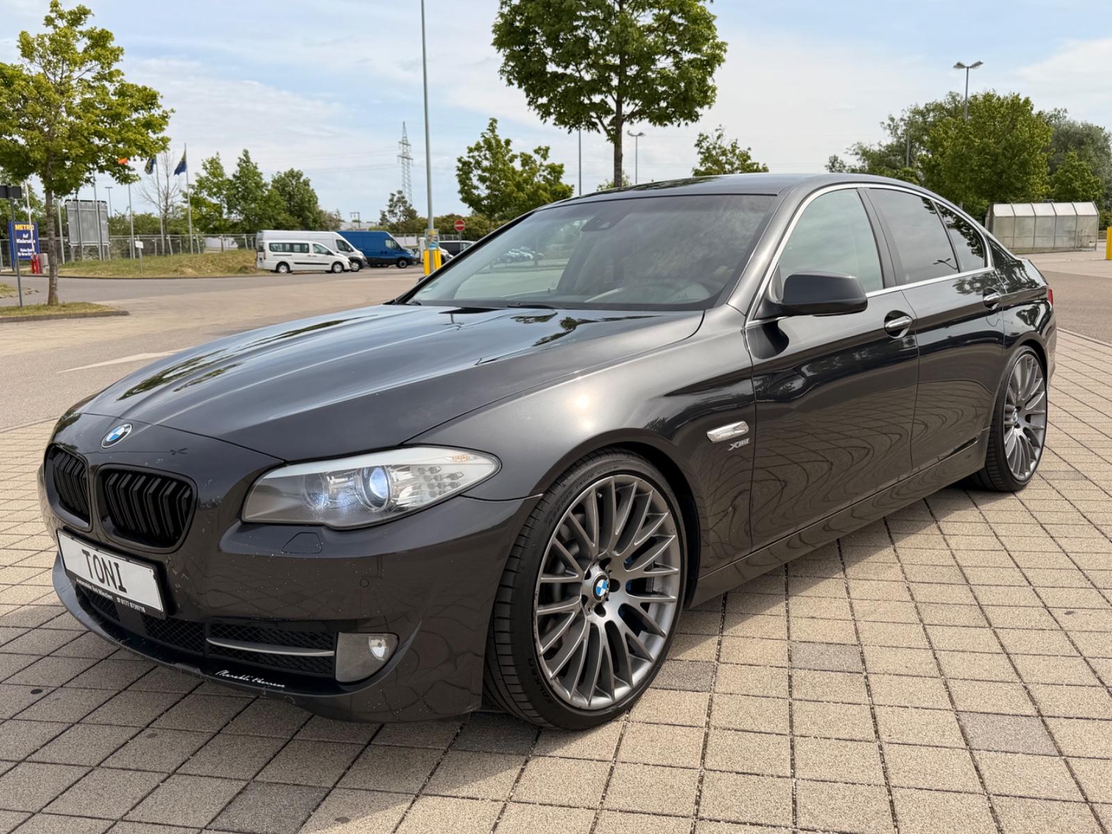 BMW 530 d xDrive Limousine, Leder, 21 Zoll,