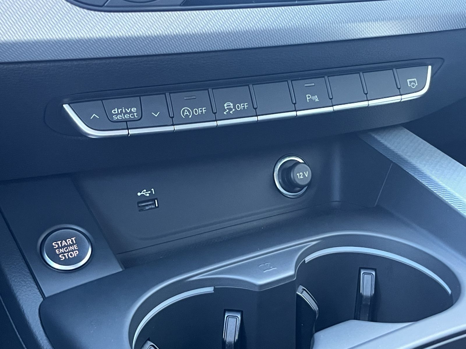 Fahrzeugabbildung Audi A5 **45 TFSI QUATTRO*SHZ*KAMERA**