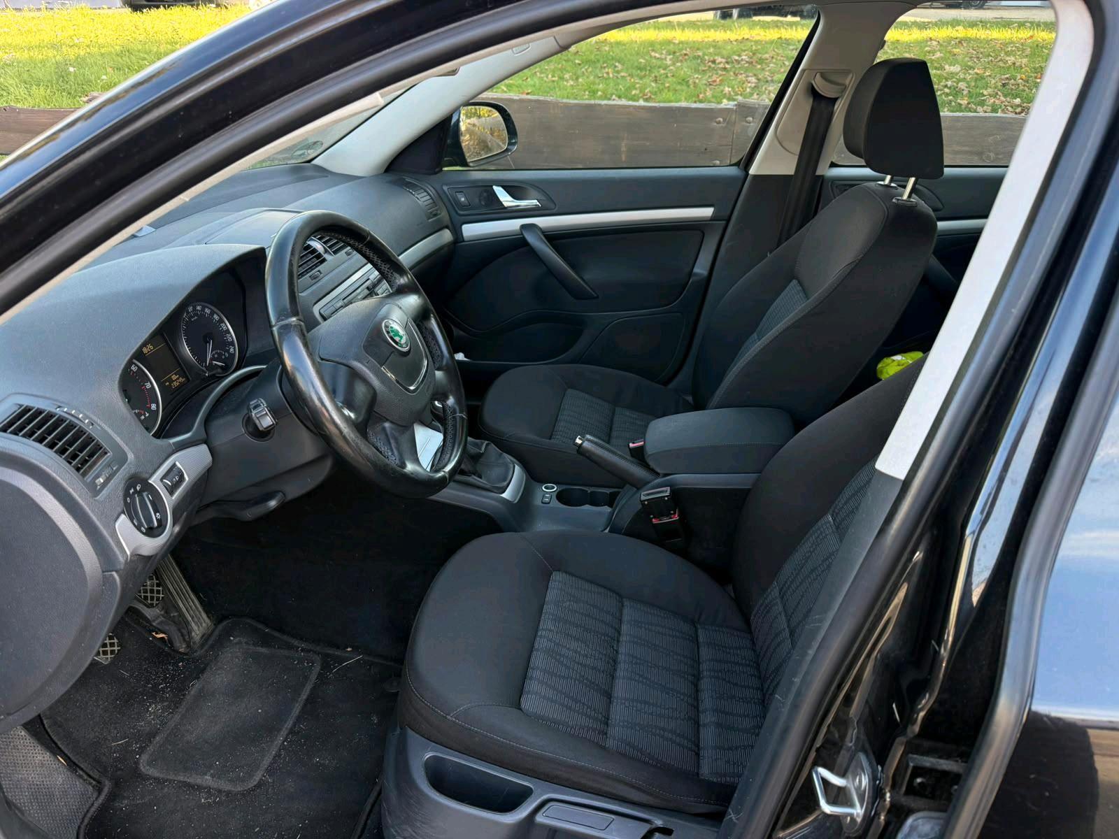 Skoda Octavia 2011 — photo 14