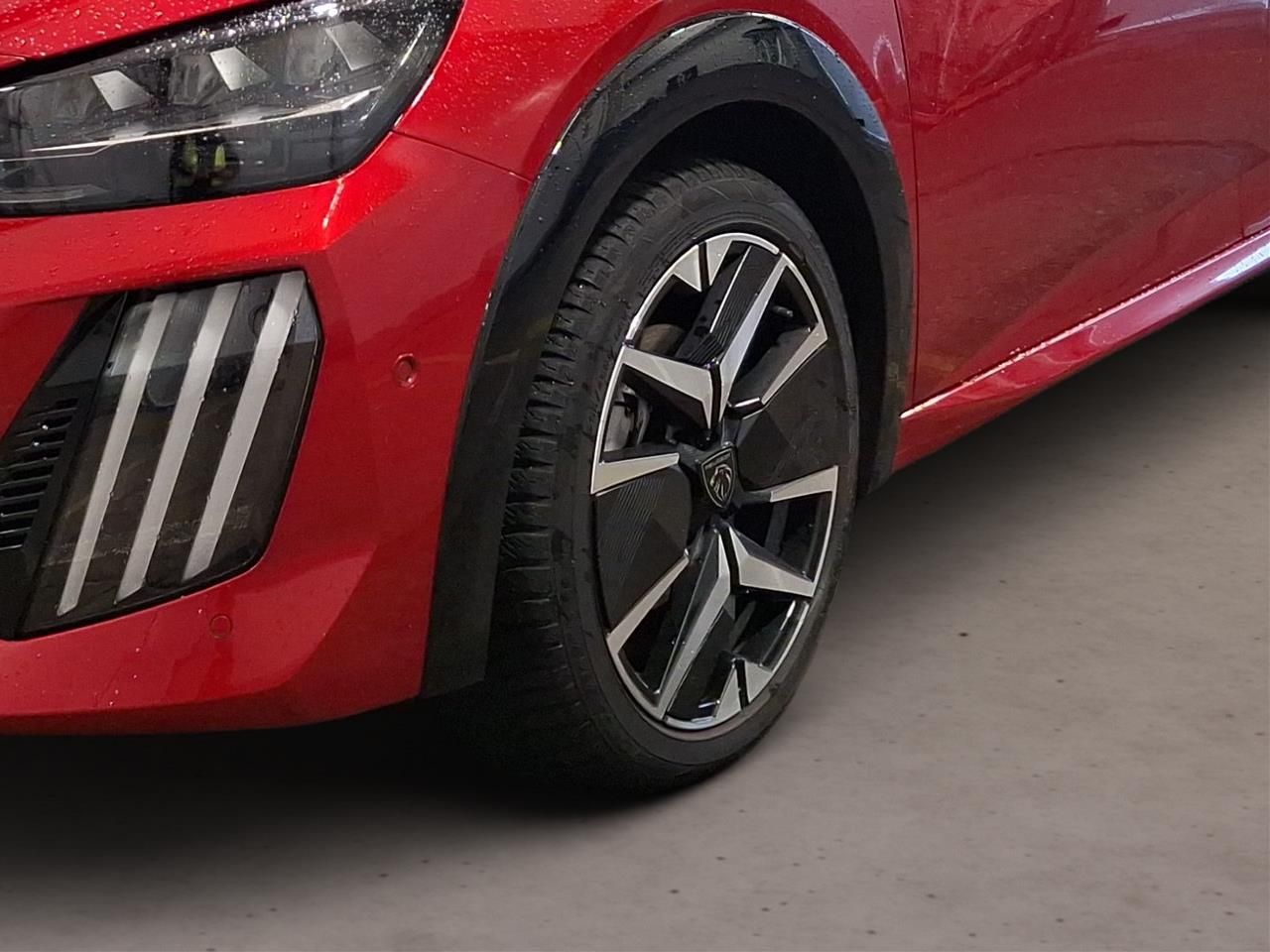 Fahrzeugabbildung Peugeot 208 GT MildHybrid 145 e-DSC6