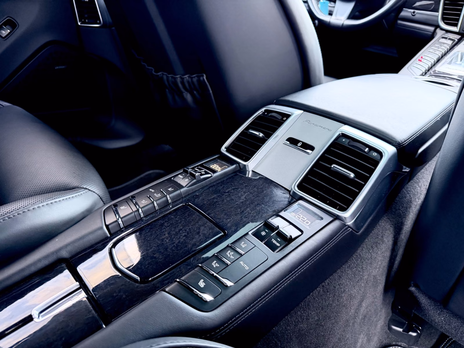 Porsche Panamera GTS /NAVI/LED/ACC/BOSE/GARANTIE/