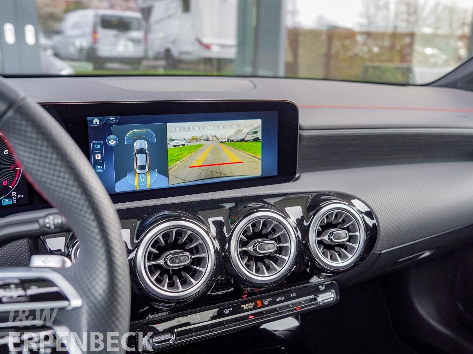 Fahrzeugabbildung Mercedes-Benz CLA 200 AMG Kamera Keyless LED Night Totwinkell