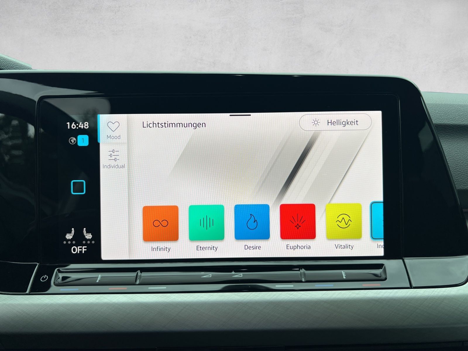 Golf VIII 1.0 eTSI DSG Navi*ACC*Standhzg.*LED