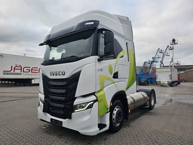 Iveco AS 440 S 46 T/FP 2 LNG