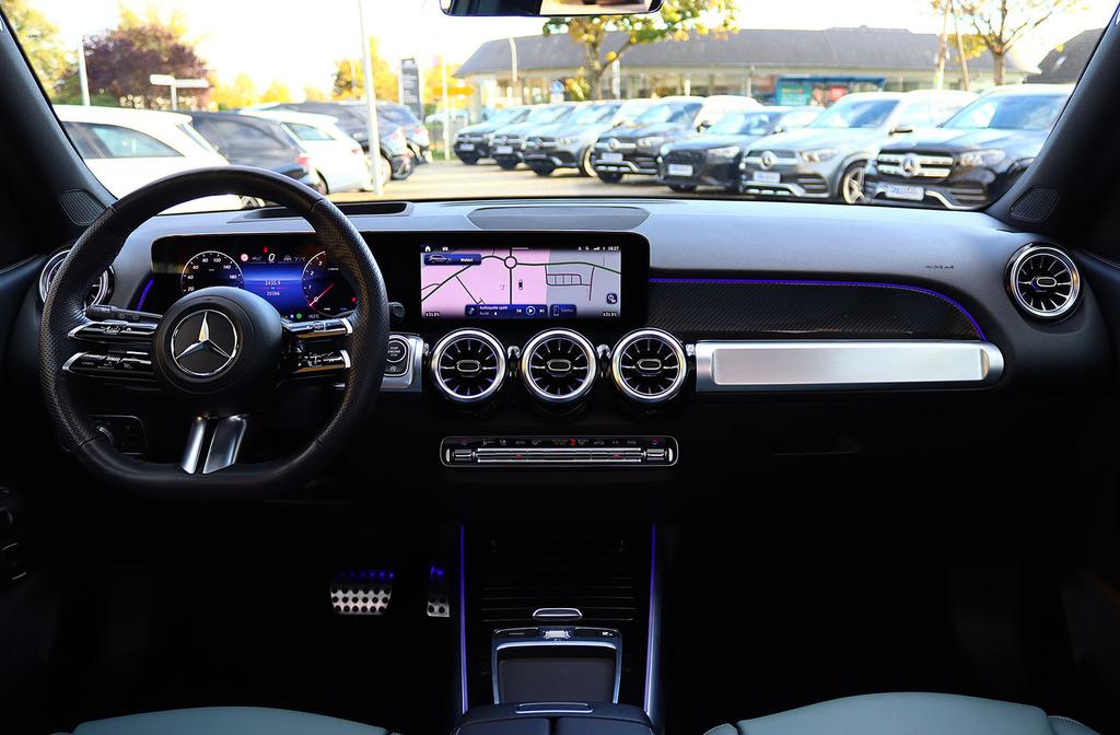 Mercedes-Benz GLB 200