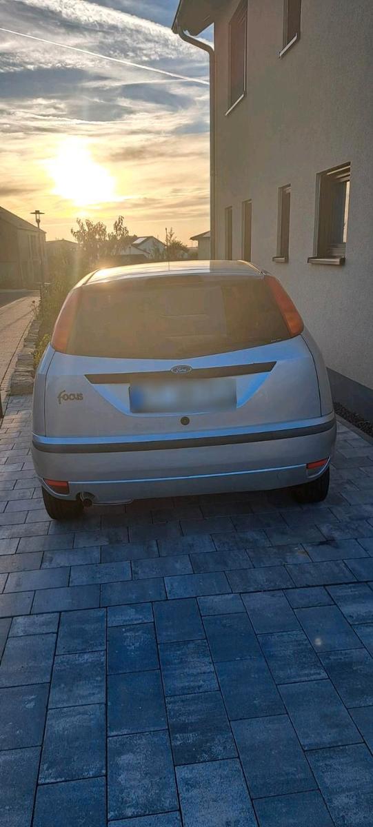 Ford Focus 2005 — engine 101 HP (74kW)