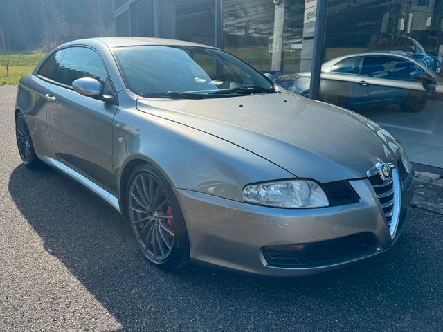 ALFA ROMEO GT 3.2 V6 24V Distinctive disegno BERTONE
