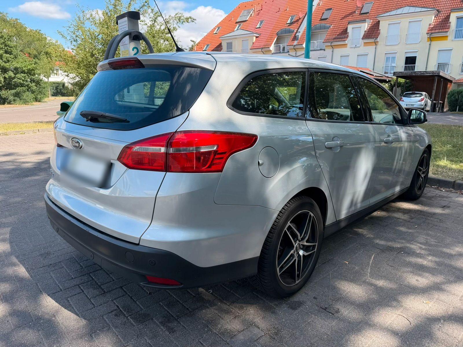 Ford Focus 2015 — engine 120 HP (88kW)
