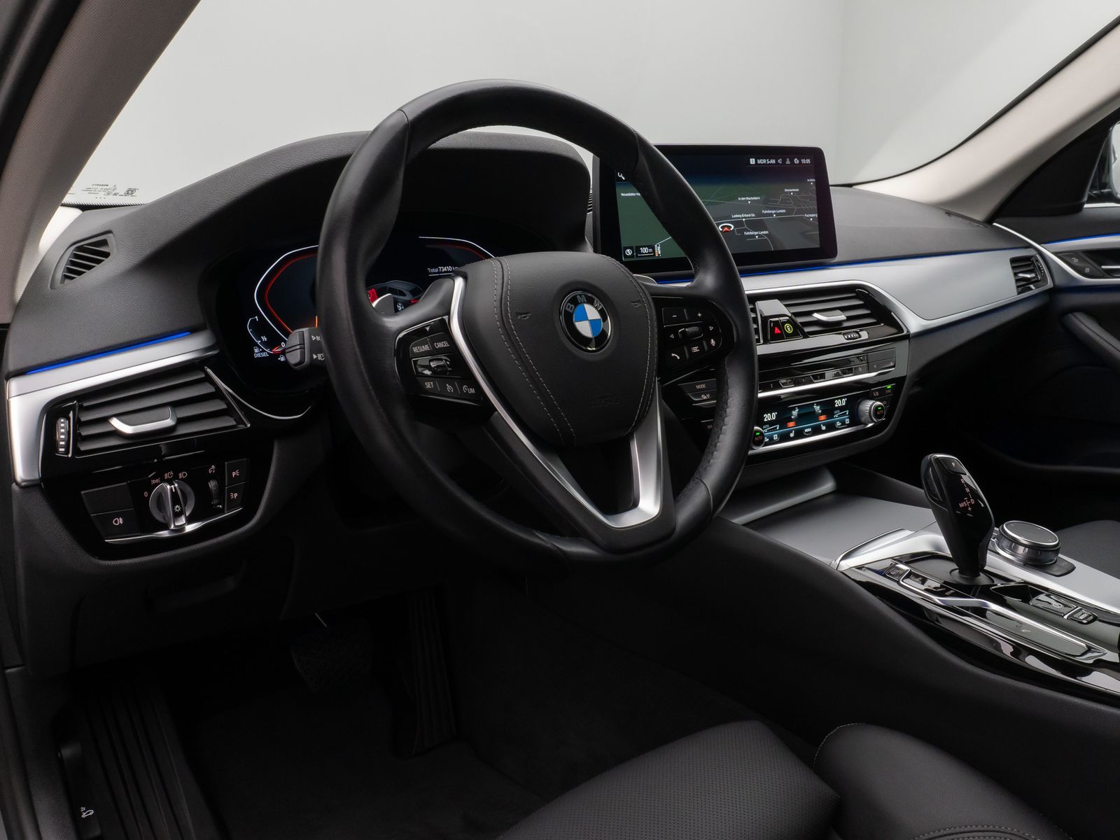 Fahrzeugabbildung BMW 530d xD Kamera HUD 4xKlima Komfort Alarm Sport