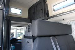 Fahrzeugabbildung Ford Transit Custom Automatik L2 NUGGET Limited Hoch