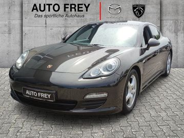 Porsche Panamera - 1