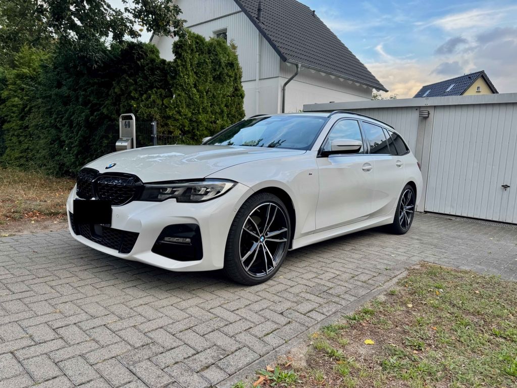 Image of BMW 320