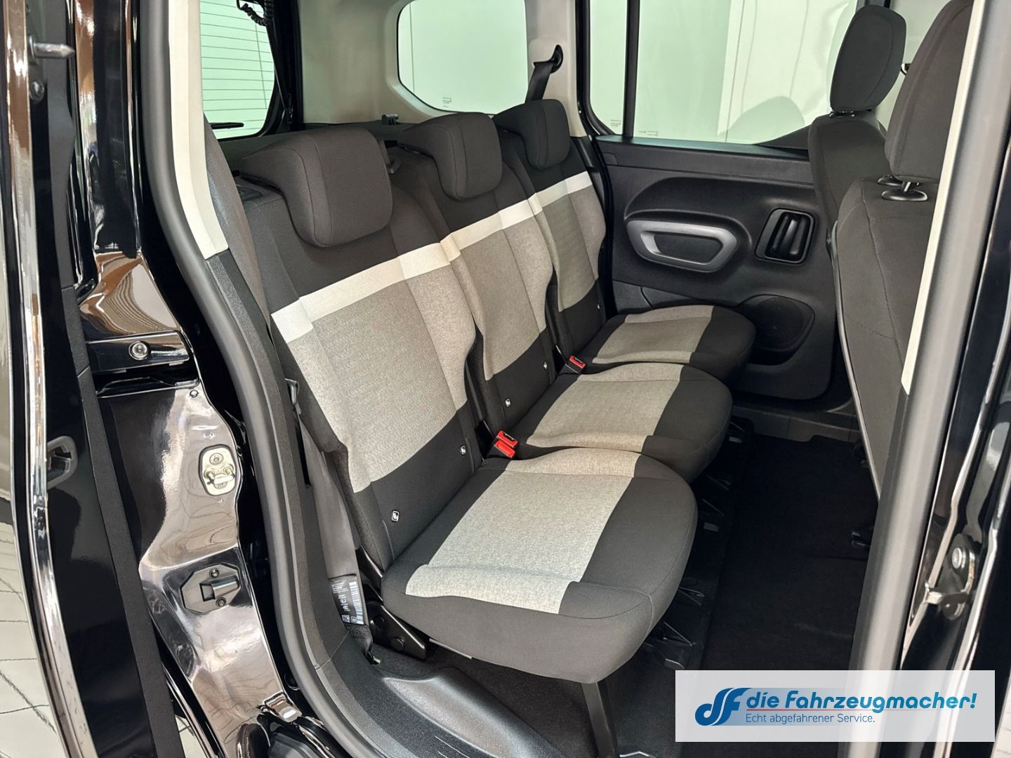 Fahrzeugabbildung Citroën Berlingo Max M Navi Digitales Cockpit Soundsyste
