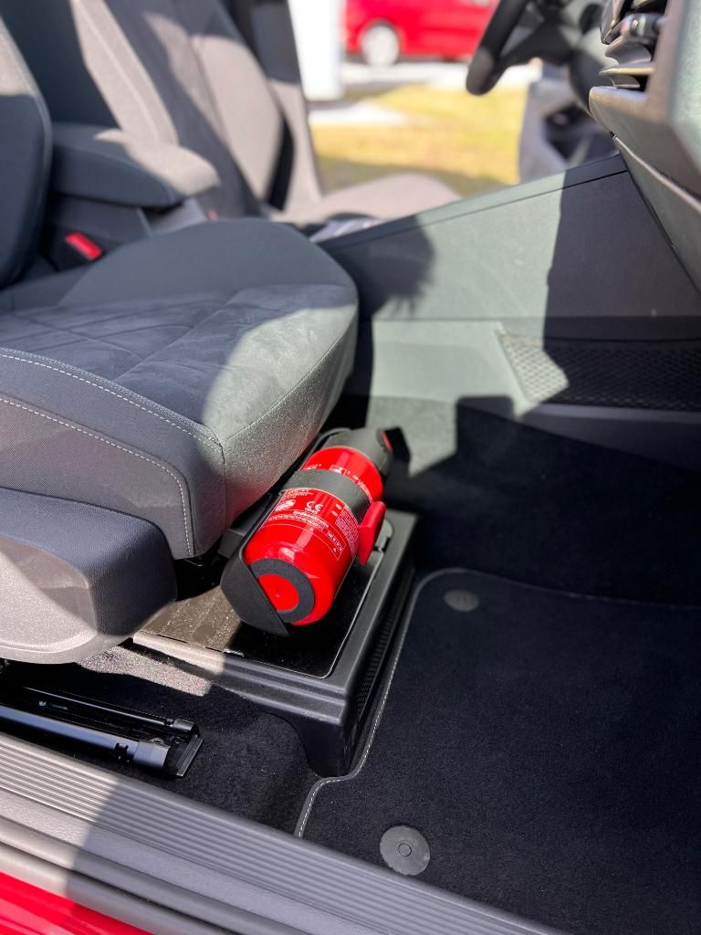 Fahrzeugabbildung Volkswagen Golf Variant 1.0 eTSI DSG Life AHZV Head Up LED+