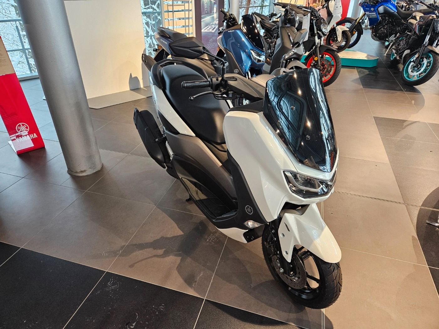 Fahrzeugabbildung Yamaha NMax 125 Modell 2023 auch andere Farben möglich