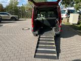 Renault Kangoo 1,2 Rollstuhl  Rampe - gebrauchte Renault Kangoo aus dem Jahr 2005