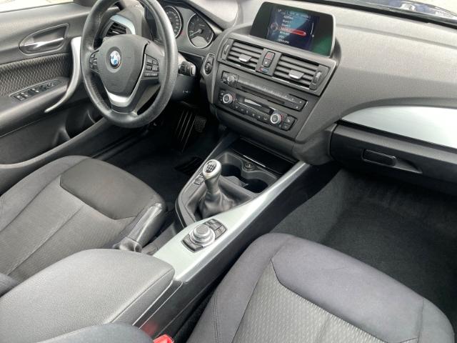 BMW 118 d xDrive Navi, AHK, Sitzheizung, Schiebedach