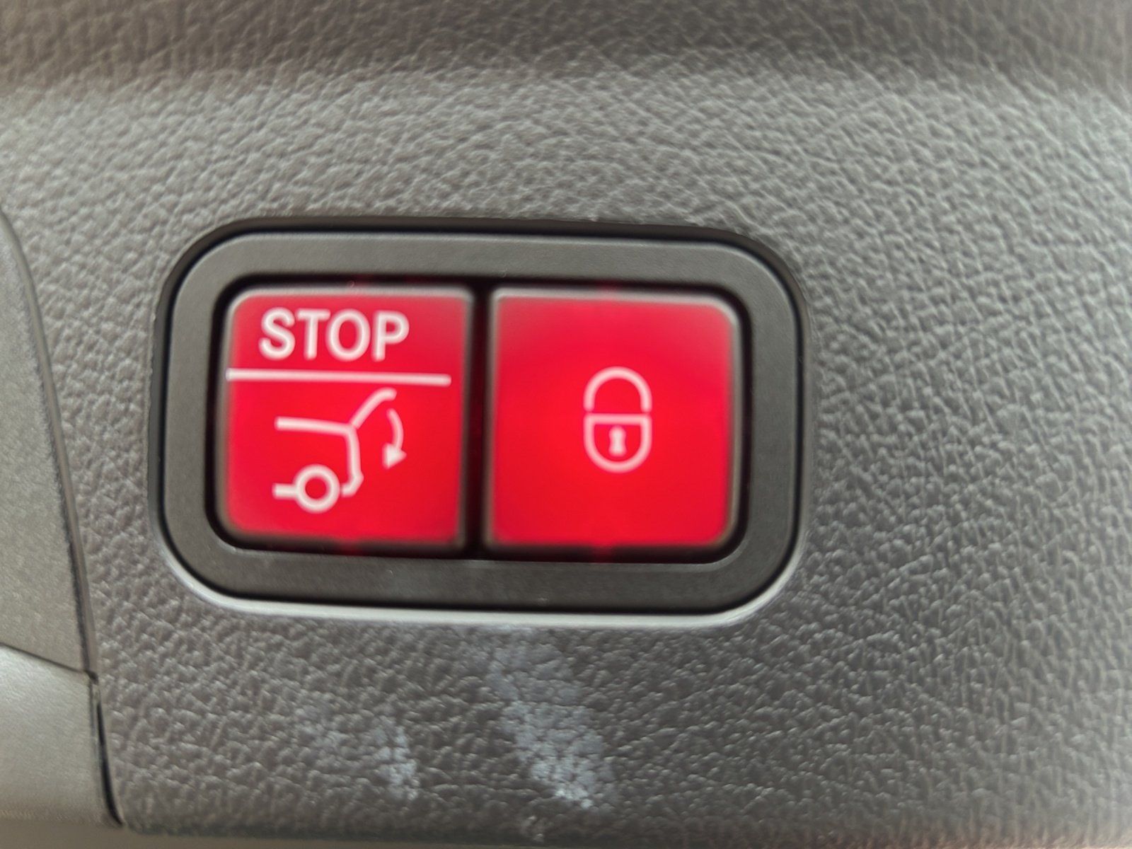 Fahrzeugabbildung Mercedes-Benz GLE350d Cpé AMG Exclu MLED Night AIRMATIC Sitzkl
