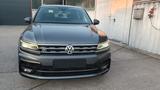 Volkswagen Tiguan R Line,Kamera 360,Pano-Schiebedach, Autom - VW Tiguan Gebrauchtwagen in Mannheim