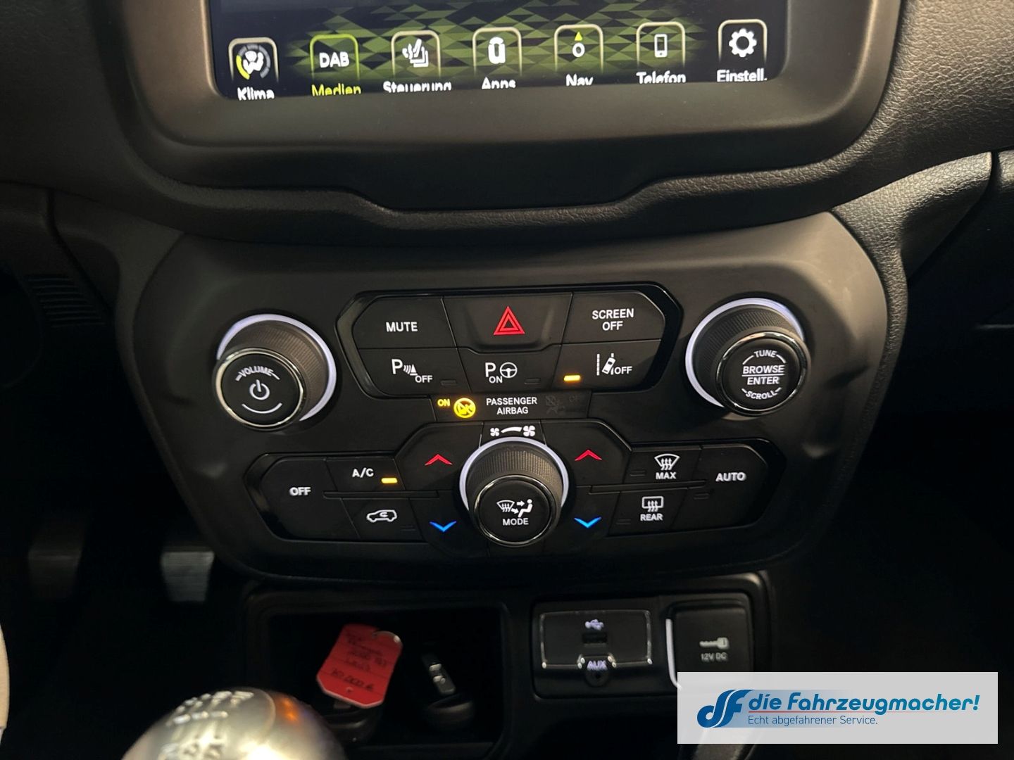 Fahrzeugabbildung Jeep Renegade Limited FWD Navi Soundsystem ACC DAB Am