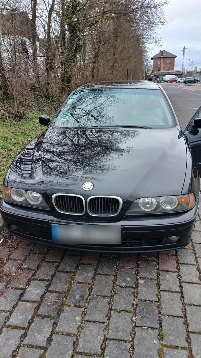 BMW 525