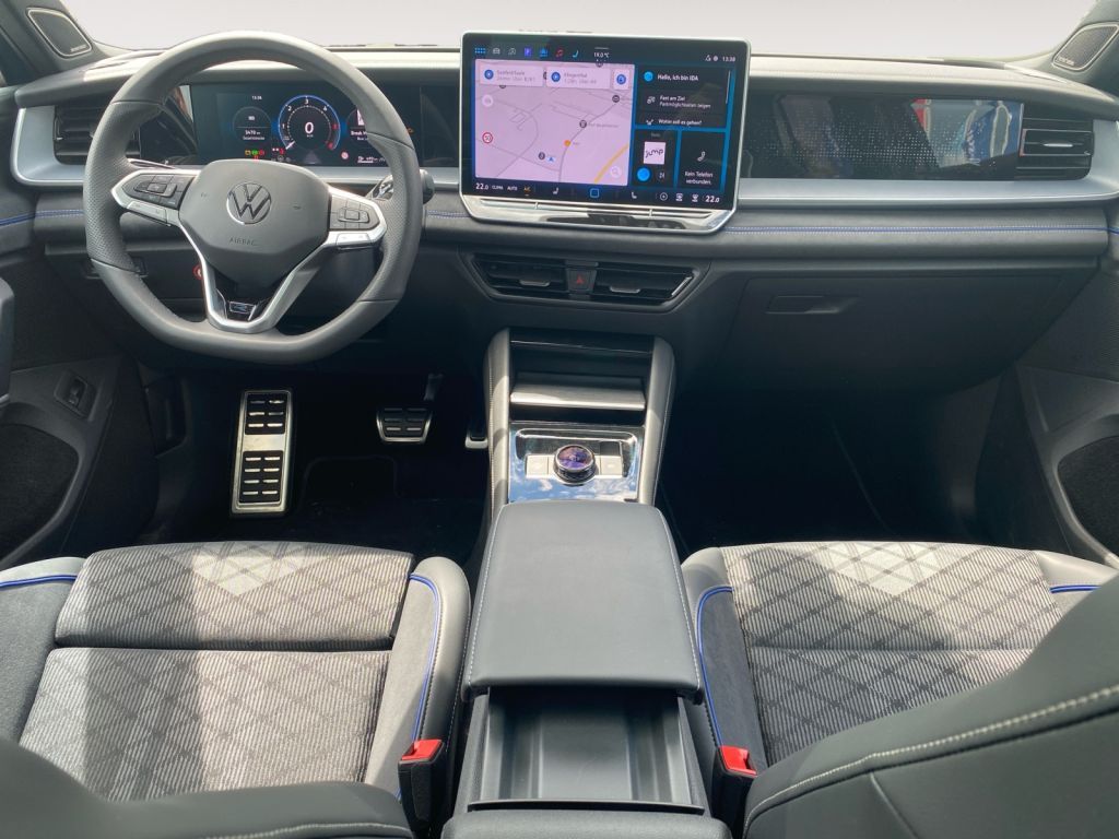 Fahrzeugabbildung Volkswagen Tayron 2.0 TDI SCR 4MOTION DSG R-Line