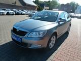 Skoda Octavia Lim. Elegance - gebrauchte Skoda Octavia aus dem Jahr 2012