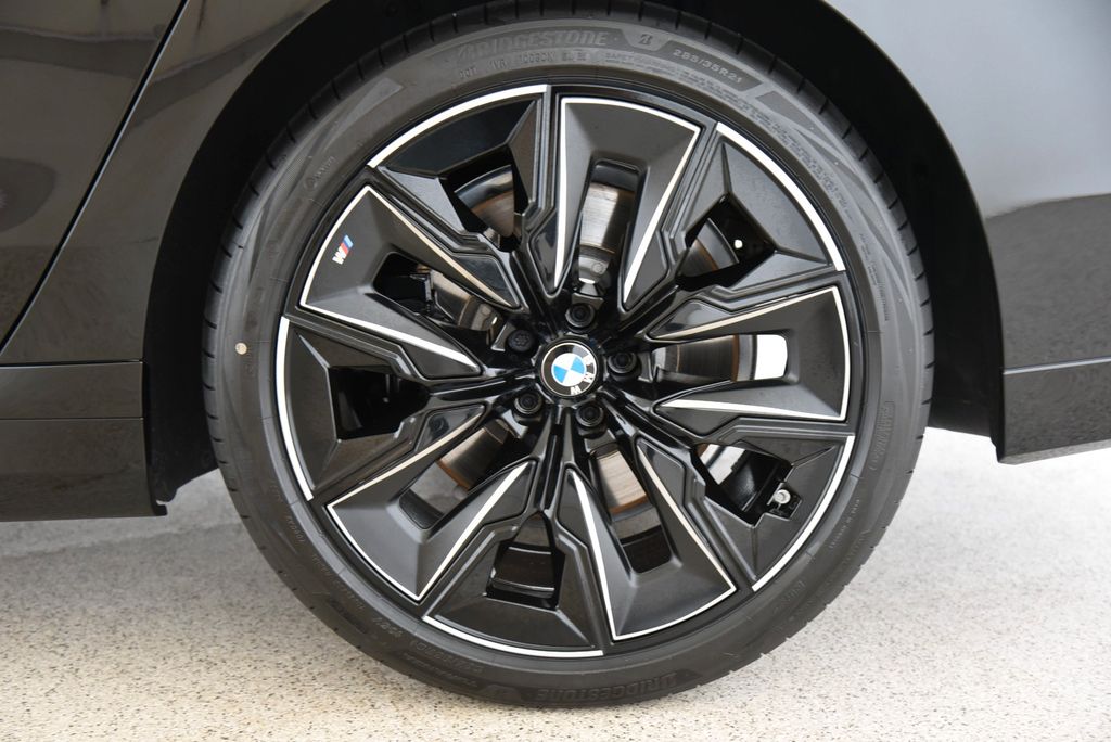 BMW 740