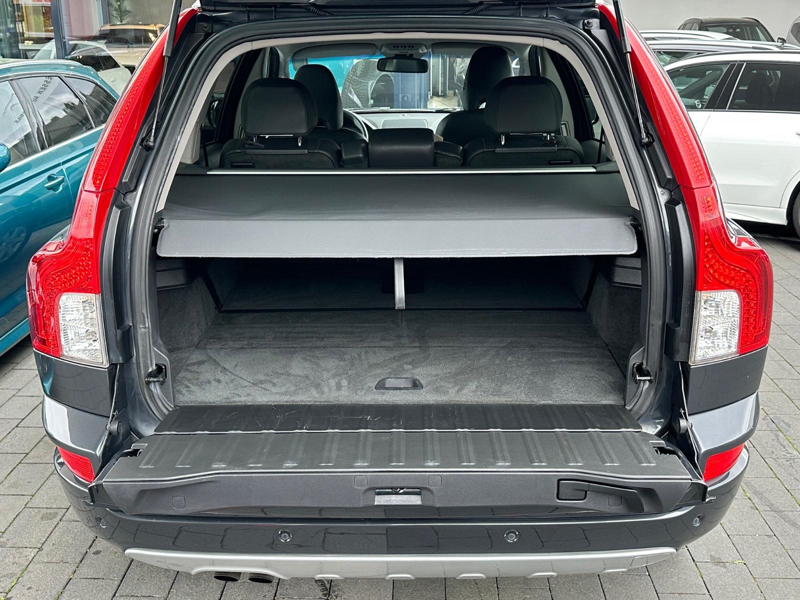 VOLVO XC90 D5 AWD - MOMENTUM - 200 Cv - BVA - BLUETOOTH - RÉGULATEUR DE VITESSE - 7 Places