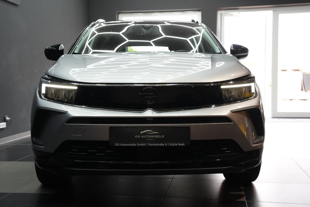 OPEL Grandland GS Line 1.6 T Hybrid 4x4*ACC*360*NAVI OPEL Grandland GS Line 1.6 T Hybrid 4x4*ACC*360*NAVI