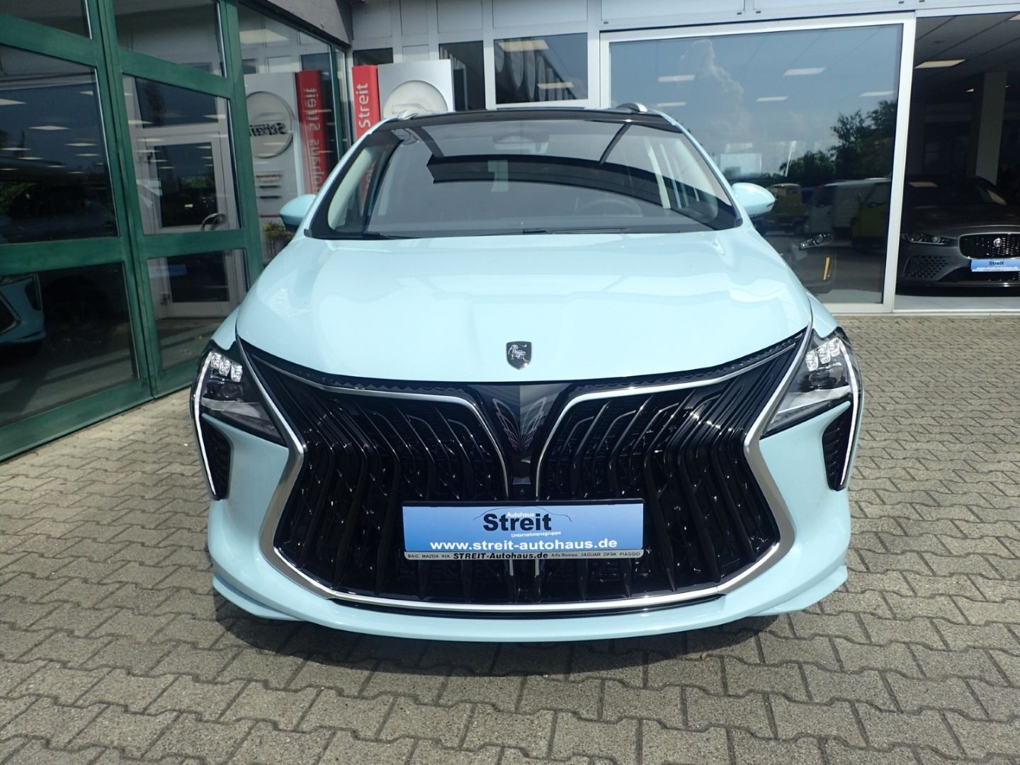 Fahrzeugabbildung DFSK Forthing 4 U Tour Noble 1,5T 7Sitzer Shz Pano LE