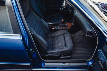 صورة مصغرة 24 لـ 1992 BMW M5
