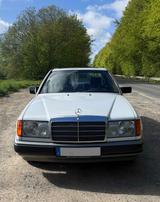 Mercedes-Benz CE 230 - weiße Mercedes-Benz CE-Klasse