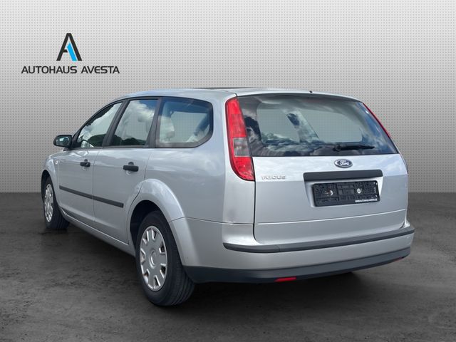 Ford FOCUS TURNIER 1.6 TREND/ AUTOM. / 63.000KM/ 1.HA Ford FOCUS TURNIER 1.6 TREND/ AUTOM. / 63.000KM/ 1.HA