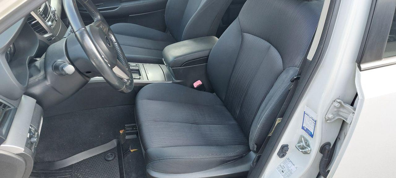 Subaru Legacy 2011 — photo 9