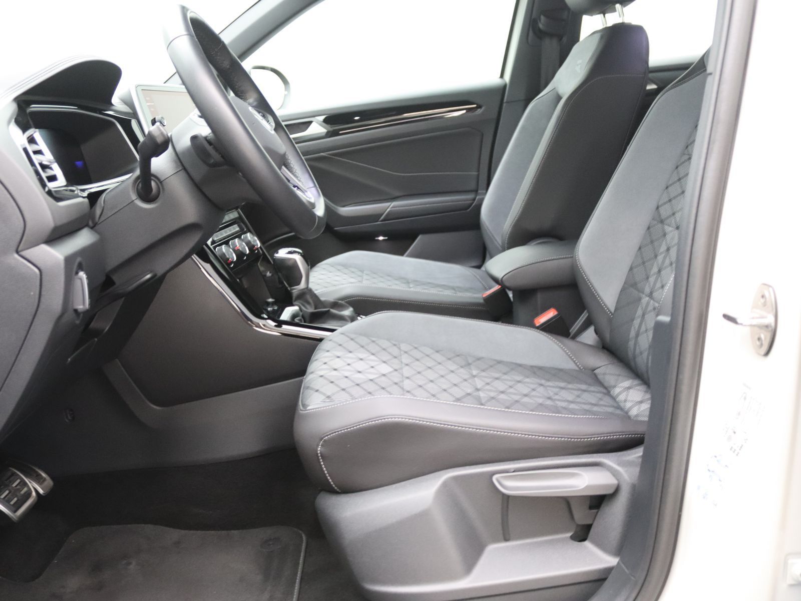 Volkswagen T-Roc - Bild 13