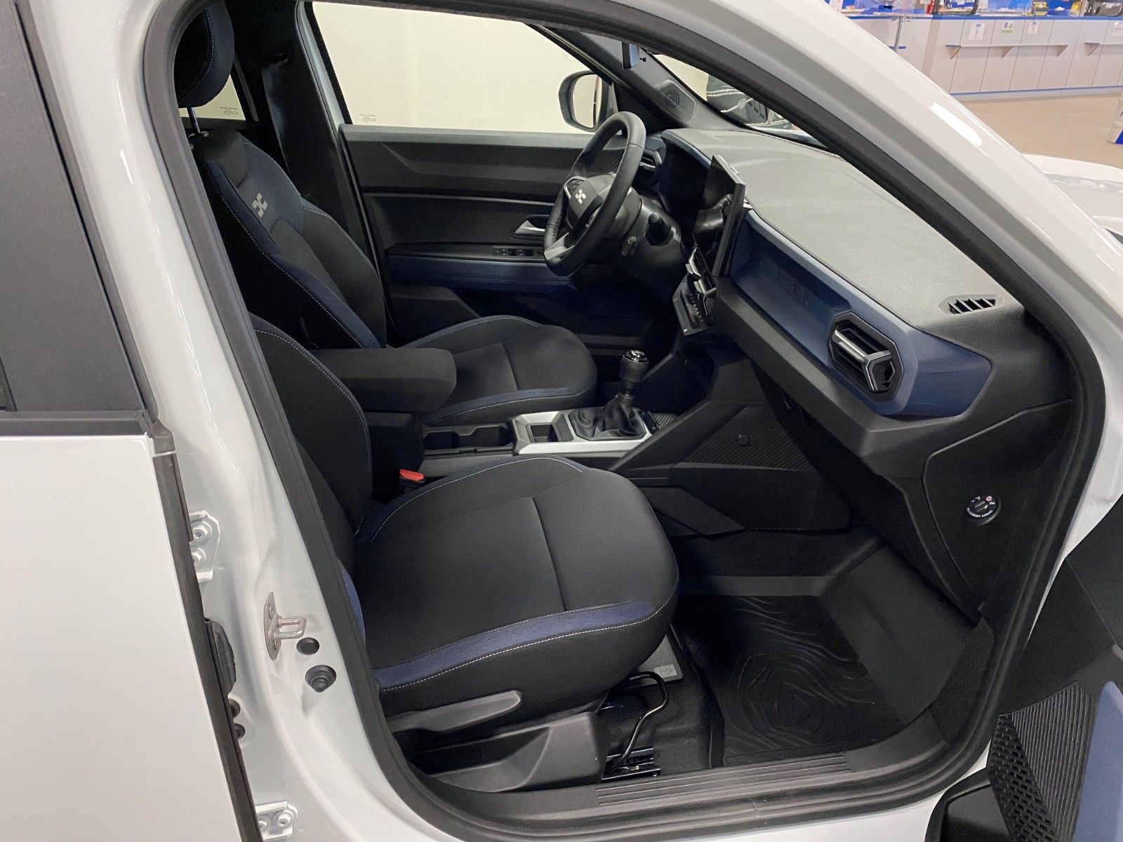 Fahrzeugabbildung Dacia Duster TCe 130 Journey+NAVI+KAMERA+18"+GARANTIE+
