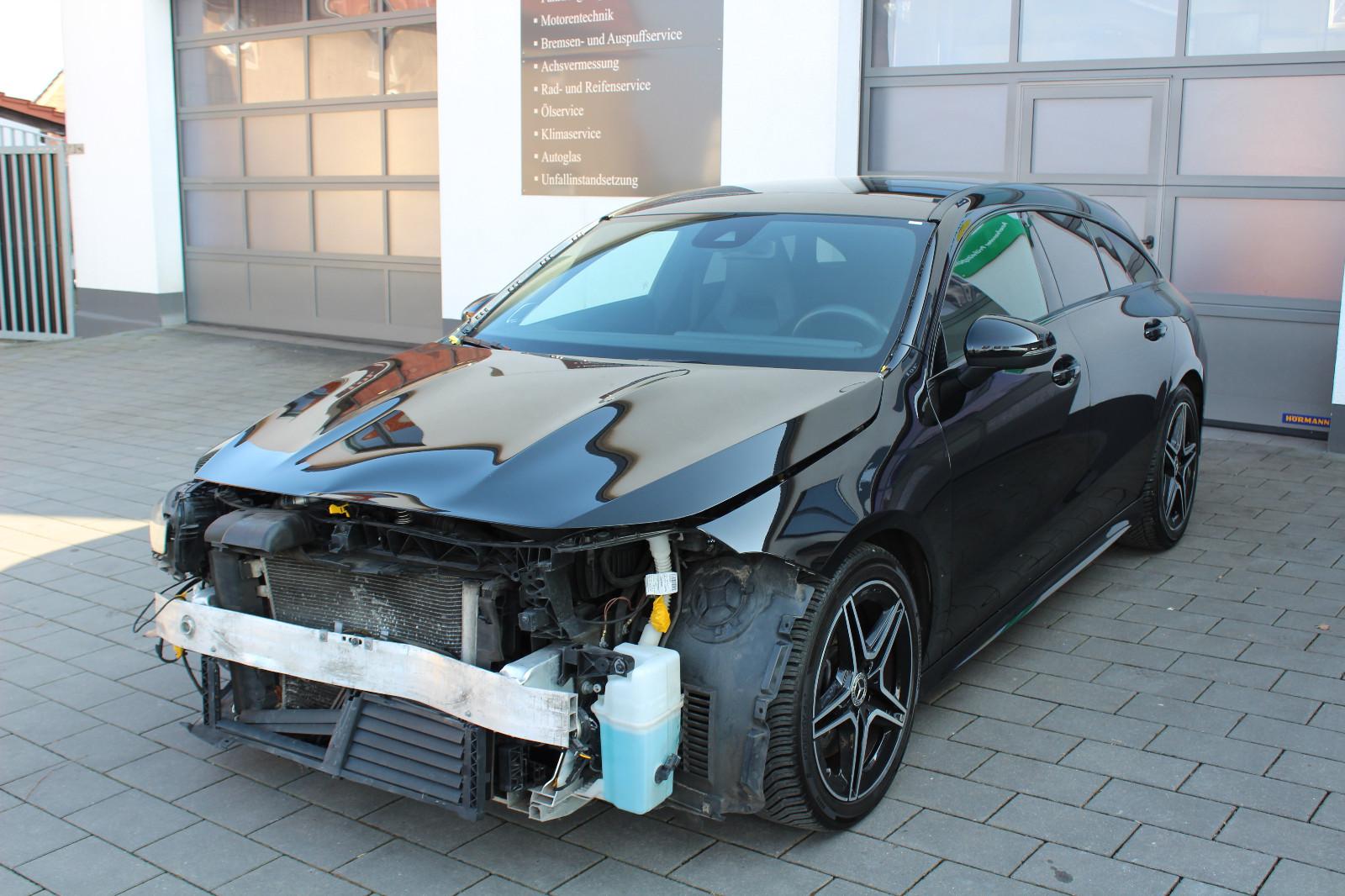 Mercedes-Benz CLA 220 Shooting Brake AMG LINE / AVANTGARDE