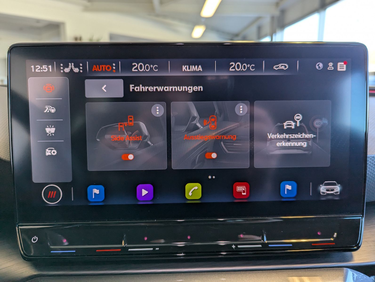 Fahrzeugabbildung CUPRA Leon 1.5eTSI DSG Matrix Cam Vision+ Full Link