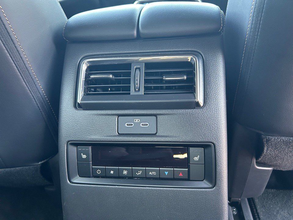 Fahrzeugabbildung Mazda CX-80 Plug-in Homura Plus CAHO