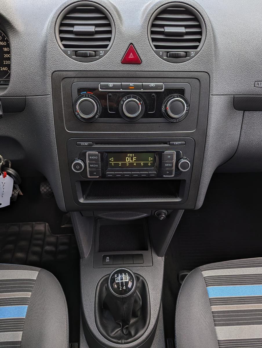 Volkswagen Caddy 2012 — photo 13